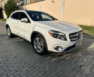 Mietwagen Mercedes-Benz GLA-Class 2018 in Georgien, mit Benzin-Kraftstoff und 170 PS ➤ Ab 170 GEL pro Tag.