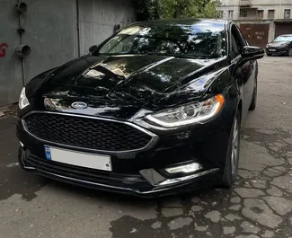 Frontansicht eines Mietwagens Ford Fusion Sedan in Tiflis, Georgien ✓ Auto Nr.10821. ✓ Automatisch TM ✓ 0 Bewertungen.