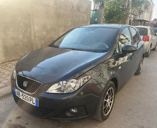 Autovermietung SEAT Ibiza Nr.10909 Schaltgetriebe am Flughafen von Tirana, ausgestattet mit einem 1,4L Motor ➤ Von Romeo in Albanien.