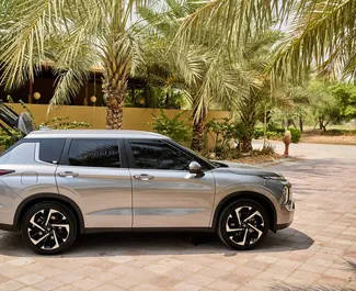 Autovermietung Mitsubishi Outlander Nr.10719 Automatisch in Dubai, ausgestattet mit einem 2,5L Motor ➤ Von Andry in VAE.