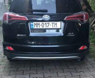 Mietwagen Toyota Rav4 2017 in Georgien, mit Hybride-Kraftstoff und 176 PS ➤ Ab 123 GEL pro Tag.