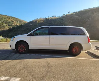 Vermietung Dodge Grand Caravan. Komfort, Minivan Fahrzeug zur Miete in Georgien ✓ Kaution Einzahlung von 500 GEL ✓ Versicherungsoptionen KFZ-HV, TKV, Diebstahlschutz.