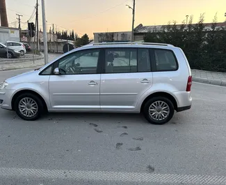 Mietwagen Volkswagen Touran 2010 in Albanien, mit Diesel-Kraftstoff und  PS ➤ Ab 17 EUR pro Tag.