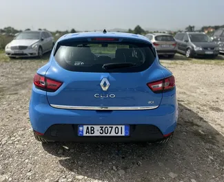 Autovermietung Renault Clio 5 Nr.11078 Schaltgetriebe am Flughafen von Tirana, ausgestattet mit einem 1,5L Motor ➤ Von Enrigen in Albanien.