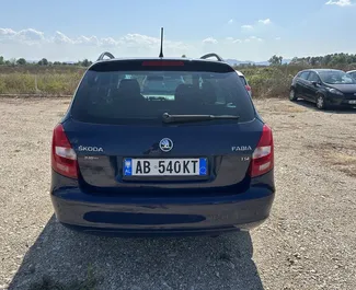 Vermietung Skoda Fabia Combi. Wirtschaft, Komfort Fahrzeug zur Miete in Albanien ✓ Kaution Keine Kaution ✓ Versicherungsoptionen KFZ-HV, VKV Komplett, Diebstahlschutz, Ausland.