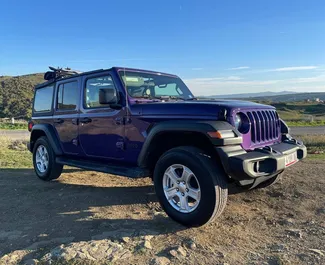 Mietwagen Jeep Wrangler 2023 in Georgien, mit Benzin-Kraftstoff und 275 PS ➤ Ab 240 GEL pro Tag.