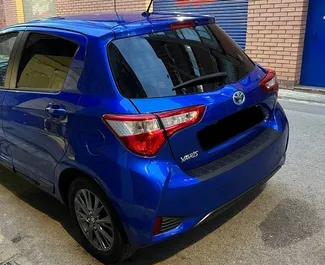 Vermietung Toyota Yaris. Wirtschaft, Komfort Fahrzeug zur Miete in Spanien ✓ Kaution Einzahlung von 400 EUR ✓ Versicherungsoptionen KFZ-HV, Diebstahlschutz, Ausland.