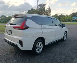 Vermietung Mitsubishi Xpander. Komfort, Minivan Fahrzeug zur Miete in Thailand ✓ Kaution Einzahlung von 15000 THB ✓ Versicherungsoptionen KFZ-HV, TKV, VKV Plus, Junge.