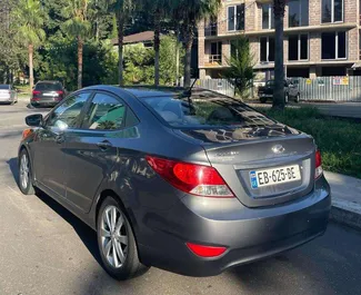 Hyundai Accent 2014 zur Miete verfügbar in Kutaisi, mit Kilometerbegrenzung unbegrenzte.