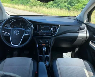 Buick Encore 2017 mit Antriebssystem Frontantrieb, verfügbar in Batumi.