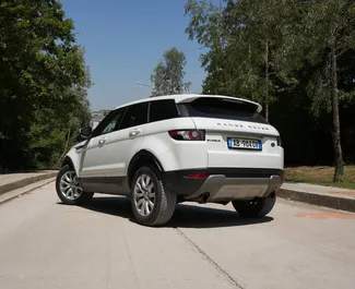 Land Rover Range Rover Evoque 2015 zur Miete verfügbar in Tirana, mit Kilometerbegrenzung unbegrenzte.