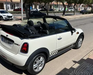 Vermietung Mini Cooper Cabrio. Komfort, Premium, Cabrio Fahrzeug zur Miete in Spanien ✓ Kaution Einzahlung von 500 EUR ✓ Versicherungsoptionen KFZ-HV, Diebstahlschutz, Ausland.