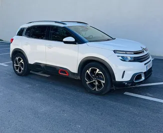 Vermietung Citroen C5 Aircross. Komfort, Premium, Crossover Fahrzeug zur Miete in Montenegro ✓ Kaution Einzahlung von 200 EUR ✓ Versicherungsoptionen KFZ-HV, TKV, Ausland.