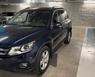 Autovermietung Volkswagen Tiguan Nr.10934 Automatisch in Barcelona, ausgestattet mit einem 2,0L Motor ➤ Von Sergej in Spanien.