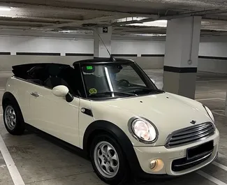 Vermietung Mini Cooper Cabrio. Komfort, Premium, Cabrio Fahrzeug zur Miete in Spanien ✓ Kaution Einzahlung von 500 EUR ✓ Versicherungsoptionen KFZ-HV, Diebstahlschutz, Ausland.