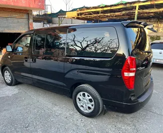 Autovermietung Hyundai Grand Starex Nr.11159 Automatisch am Flughafen von Tirana, ausgestattet mit einem 2,4L Motor ➤ Von Olsi in Albanien.