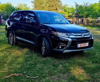 Frontansicht eines Mietwagens Mitsubishi Outlander in Tiflis, Georgien ✓ Auto Nr.11166. ✓ Automatisch TM ✓ 0 Bewertungen.