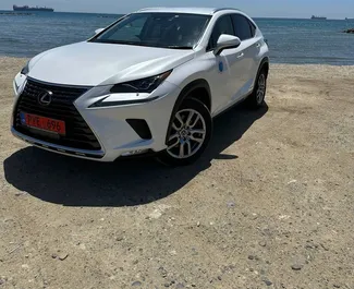 Frontansicht eines Mietwagens Lexus NX in Larnaca, Zypern ✓ Auto Nr.11210. ✓ Automatisch TM ✓ 0 Bewertungen.