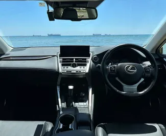 Hybride 2,5L Motor von Lexus NX 2020 zur Miete in Larnaca.