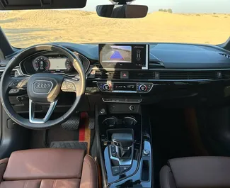 Innenraum von Audi A4 zur Miete in VAE. Ein großartiges 5-Sitzer Fahrzeug mit Automatisch Getriebe.