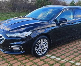 Frontansicht eines Mietwagens Ford Mondeo in Prag, Tschechische Republik ✓ Auto Nr.11366. ✓ Automatisch TM ✓ 0 Bewertungen.