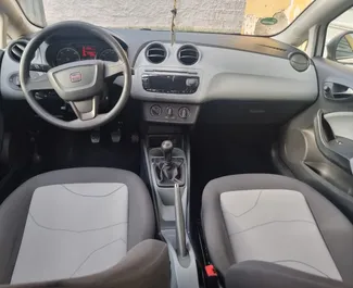 Vermietung SEAT Ibiza. Wirtschaft, Komfort Fahrzeug zur Miete in Albanien ✓ Kaution Einzahlung von 100 EUR ✓ Versicherungsoptionen KFZ-HV.