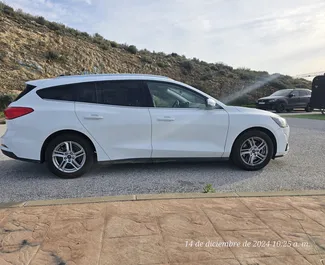 Ford Focus SW 2022 zur Miete verfügbar in Malaga, mit Kilometerbegrenzung 200 km/Tag.