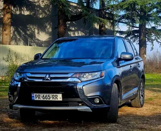 Mietwagen Mitsubishi Outlander Xl 2016 in Georgien, mit Benzin-Kraftstoff und 230 PS ➤ Ab 90 GEL pro Tag.