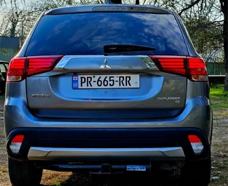 Mitsubishi Outlander Xl 2017 zur Miete verfügbar in Kutaisi, mit Kilometerbegrenzung unbegrenzte.