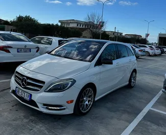 Autovermietung Mercedes-Benz B-Class Nr.11588 Automatisch am Flughafen von Tirana, ausgestattet mit einem 2,5L Motor ➤ Von Marenglen in Albanien.