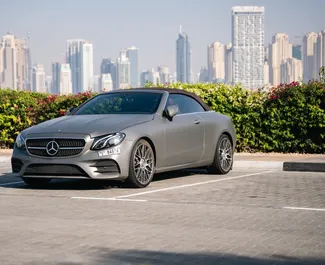 Frontansicht eines Mietwagens Mercedes-Benz E-Class Cabrio in Dubai, VAE ✓ Auto Nr.11353. ✓ Automatisch TM ✓ 0 Bewertungen.