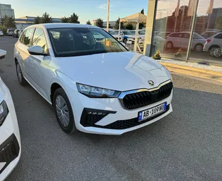 Autovermietung Skoda Scala Nr.11521 Schaltgetriebe am Flughafen von Tirana, ausgestattet mit einem 1,0L Motor ➤ Von Leonard in Albanien.