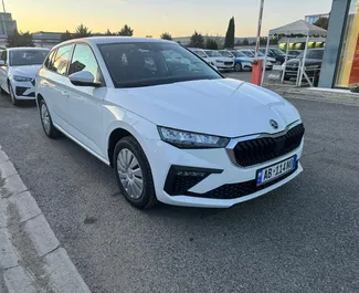 Autovermietung Skoda Scala Nr.11520 Schaltgetriebe am Flughafen von Tirana, ausgestattet mit einem 1,0L Motor ➤ Von Leonard in Albanien.