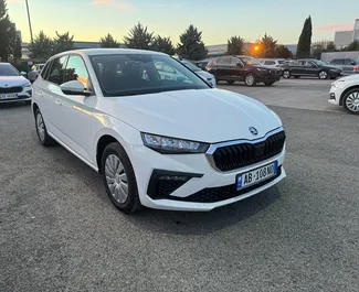 Autovermietung Skoda Scala Nr.11522 Schaltgetriebe am Flughafen von Tirana, ausgestattet mit einem 1,0L Motor ➤ Von Leonard in Albanien.