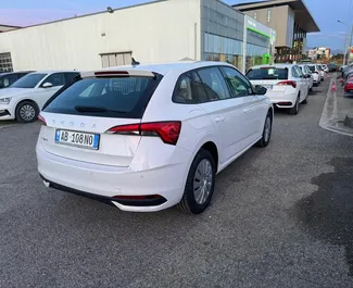 Vermietung Skoda Scala. Komfort Fahrzeug zur Miete in Albanien ✓ Kaution Einzahlung von 200 EUR ✓ Versicherungsoptionen KFZ-HV, TKV, Ausland.