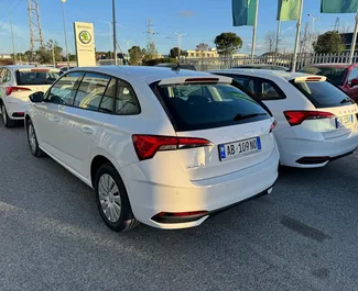 Vermietung Skoda Scala. Komfort Fahrzeug zur Miete in Albanien ✓ Kaution Einzahlung von 200 EUR ✓ Versicherungsoptionen KFZ-HV, Ausland.