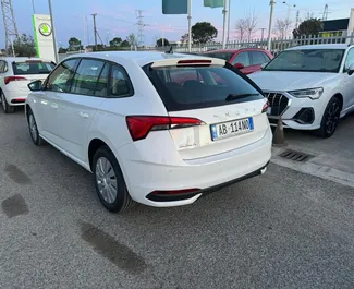 Vermietung Skoda Scala. Komfort Fahrzeug zur Miete in Albanien ✓ Kaution Einzahlung von 200 EUR ✓ Versicherungsoptionen KFZ-HV, TKV, Ausland.