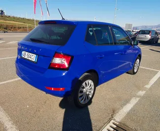 Autovermietung Skoda Fabia Nr.11498 Schaltgetriebe am Flughafen von Tirana, ausgestattet mit einem 1,0L Motor ➤ Von Leonard in Albanien.