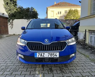 Autovermietung Skoda Fabia Combi Nr.387 Schaltgetriebe in Prag, ausgestattet mit einem 1,0L Motor ➤ Von Alexander in der Tschechischen Republik.