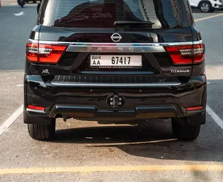 Nissan Patrol 2023 zur Miete verfügbar in Dubai, mit Kilometerbegrenzung 250 km/Tag.