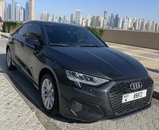 Frontansicht eines Mietwagens Audi A3 am internationalen Flughafen von Dubai, VAE ✓ Auto Nr.11548. ✓ Automatisch TM ✓ 0 Bewertungen.