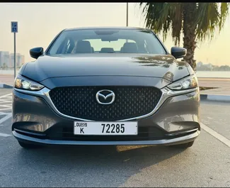 Frontansicht eines Mietwagens Mazda 6 am internationalen Flughafen von Dubai, VAE ✓ Auto Nr.11543. ✓ Automatisch TM ✓ 0 Bewertungen.