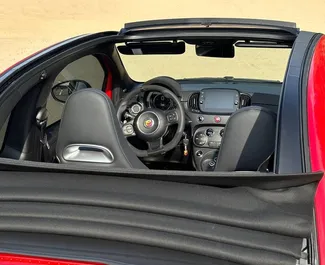 Abarth 695 Cabrio 2024 zur Miete verfügbar in Dubai, mit Kilometerbegrenzung 250 km/Tag.