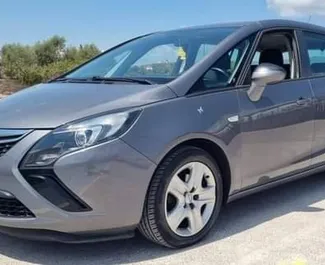Frontansicht eines Mietwagens Opel Zafira in Palma de Mallorca, Spanien ✓ Auto Nr.11580. ✓ Schaltgetriebe TM ✓ 0 Bewertungen.