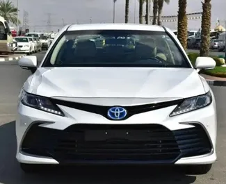 Vermietung Toyota Camry. Komfort, Premium Fahrzeug zur Miete in VAE ✓ Kaution Einzahlung von 500 AED ✓ Versicherungsoptionen KFZ-HV, VKV Plus, Diebstahlschutz.