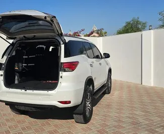 Autovermietung Toyota Fortuner Nr.11629 Automatisch in Dubai, ausgestattet mit einem 80,0L Motor ➤ Von Mohammad in VAE.