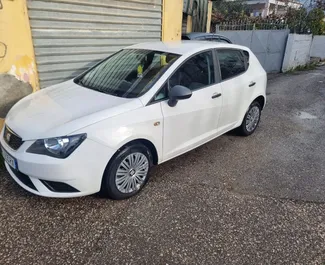 Frontansicht eines Mietwagens SEAT Ibiza in Tirana, Albanien ✓ Auto Nr.11307. ✓ Schaltgetriebe TM ✓ 0 Bewertungen.