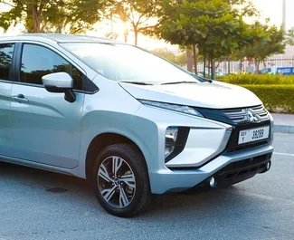 Mitsubishi Xpander 2023 zur Miete verfügbar in Dubai, mit Kilometerbegrenzung unbegrenzte.