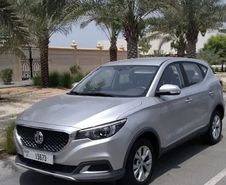 Frontansicht eines Mietwagens MG ZS in Dubai, VAE ✓ Auto Nr.10024. ✓ Automatisch TM ✓ 0 Bewertungen.