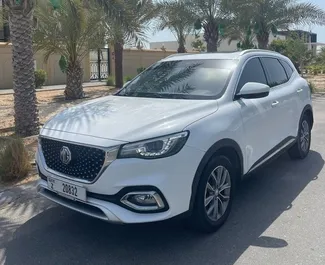 Frontansicht eines Mietwagens MG HS in Dubai, VAE ✓ Auto Nr.11379. ✓ Automatisch TM ✓ 0 Bewertungen.